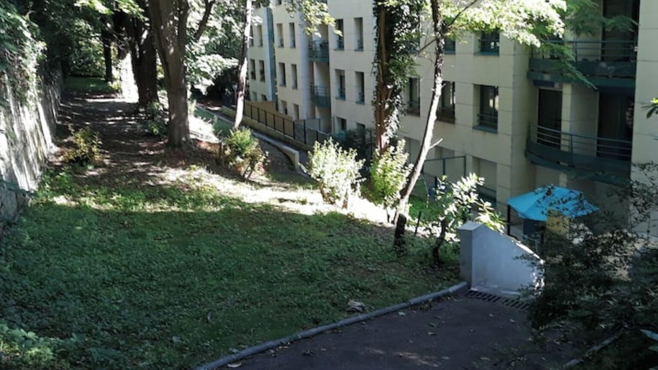 Photo of Outdoor in Sevres