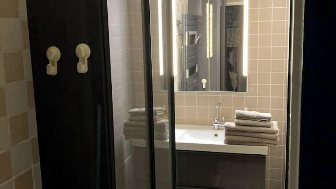 Photo of Bathroom in Sevres