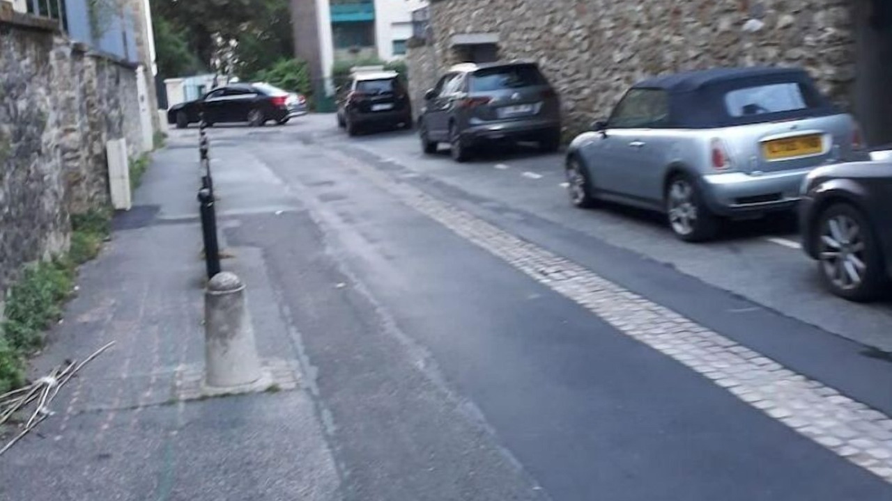 Photo of Others in Sevres
