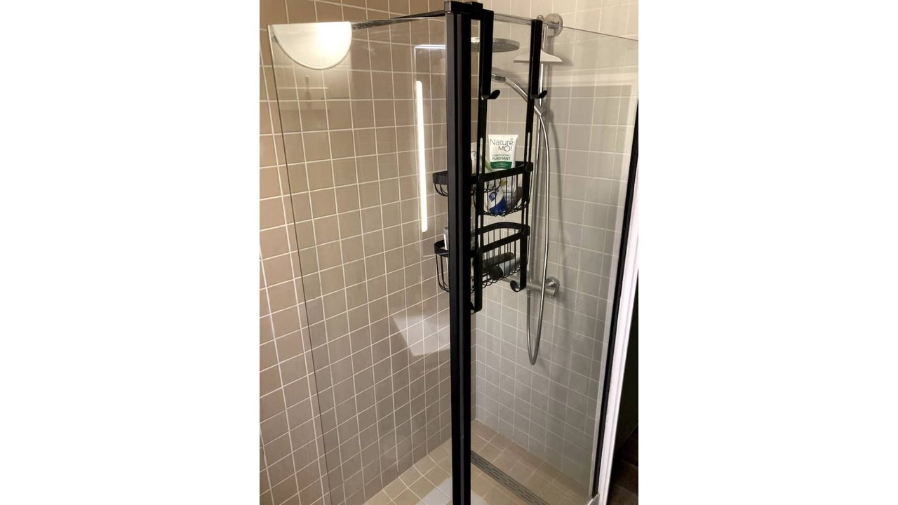Photo of Bathroom in Sevres