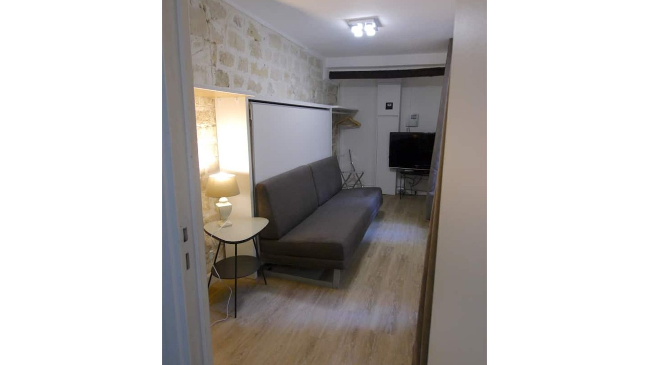 Photo of Livingroom in Arts-et-Metiers