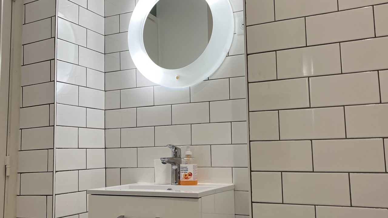 Photo of Bathroom in Arts-et-Metiers