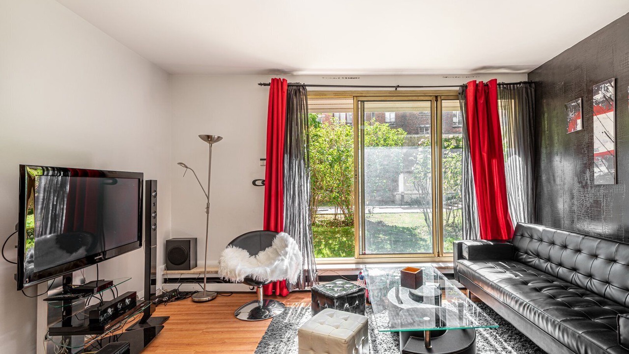 Photo of Livingroom in 16th Arrondissement