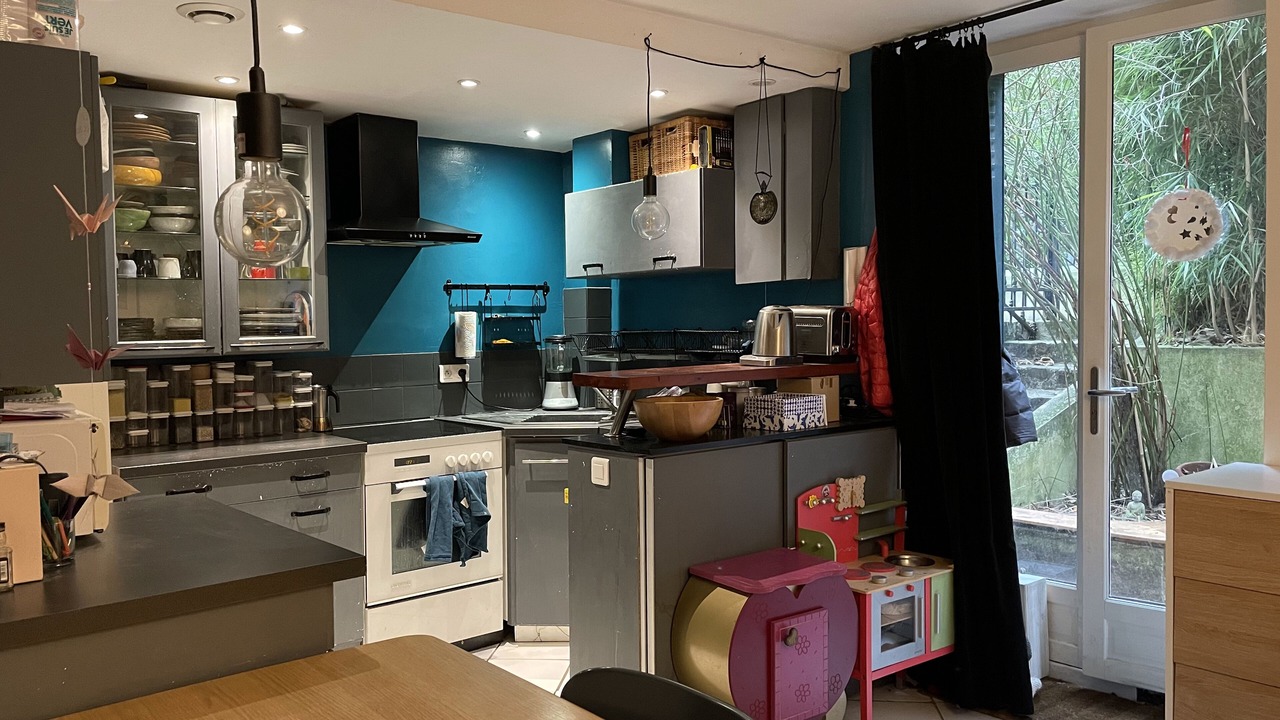 Photo of Kitchen in Combat