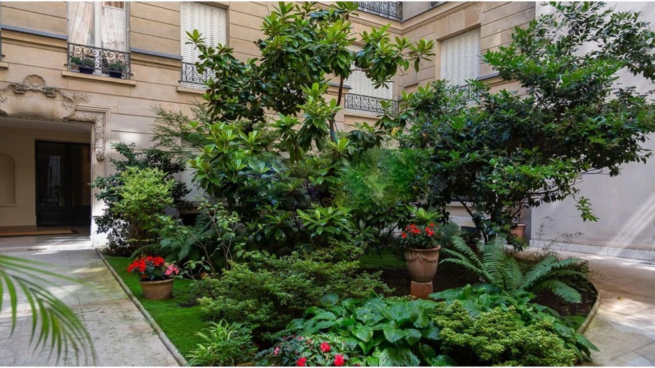 Photo of Outdoor in Porte-Dauphine