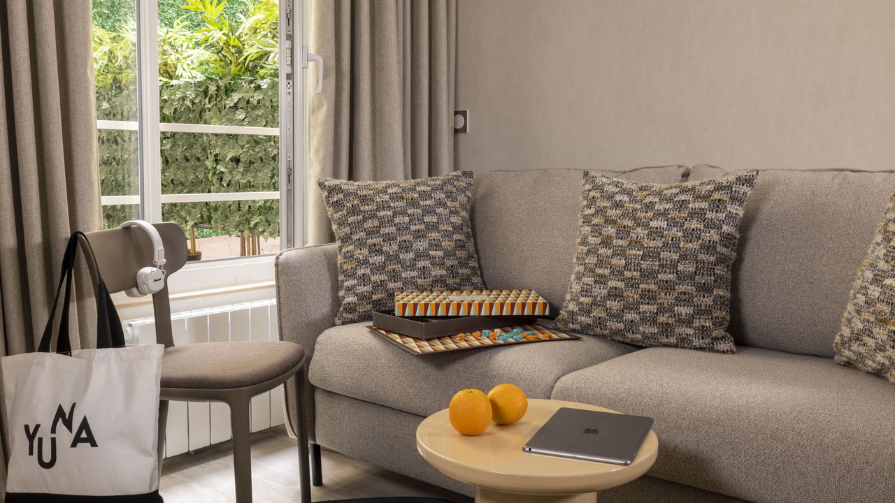 Photo of Livingroom in Quartier de la Place-Vendome