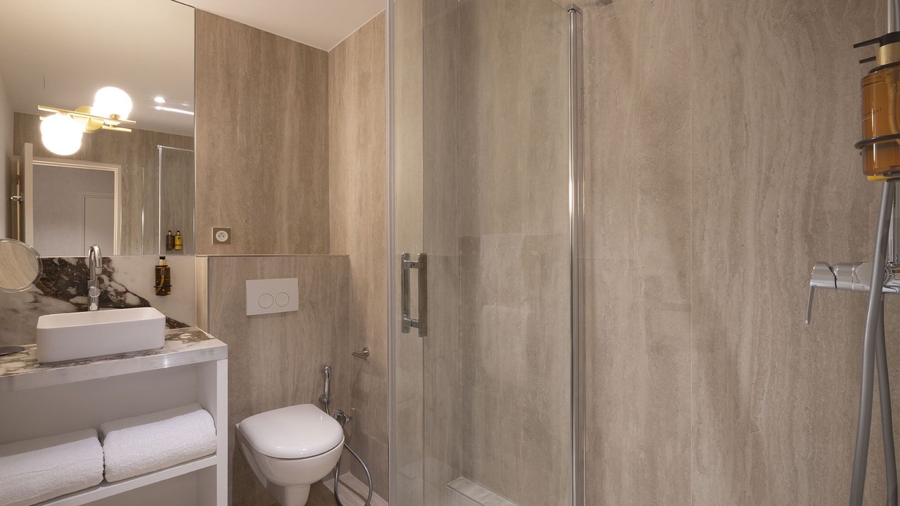 Photo of Bathroom in Quartier de la Place-Vendome