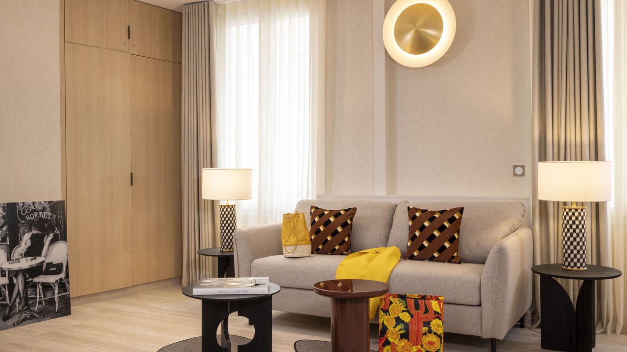 Photo of Livingroom in Quartier de la Place-Vendome