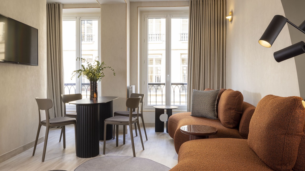 Photo of Livingroom in Quartier de la Place-Vendome