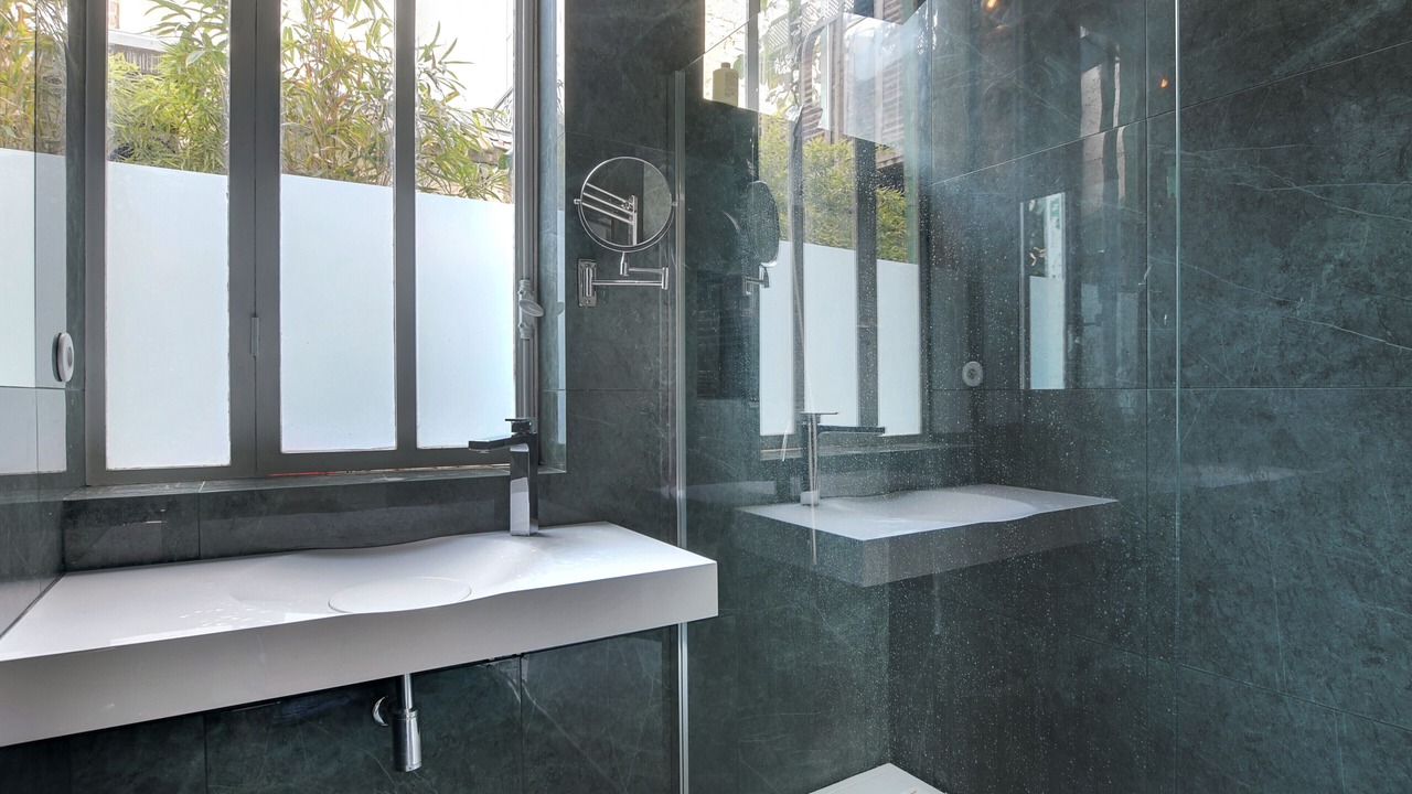 Photo of Bathroom in Notre-Dame-des-Champs