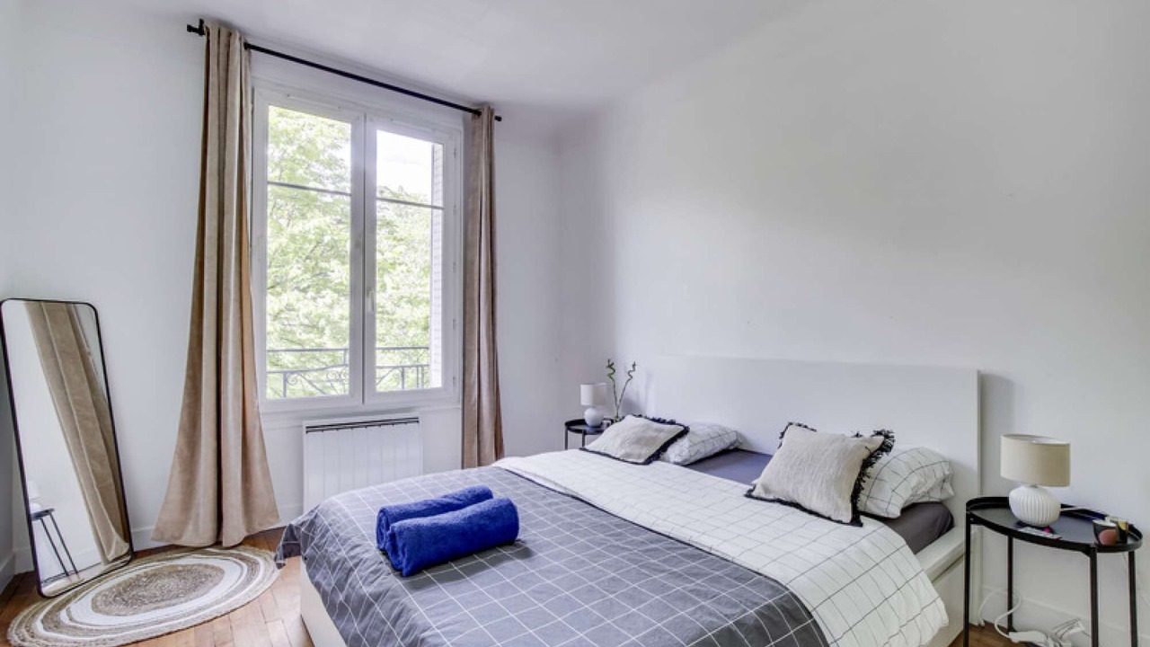 Photo of Bedroom in Plateau - Mont-Valerien