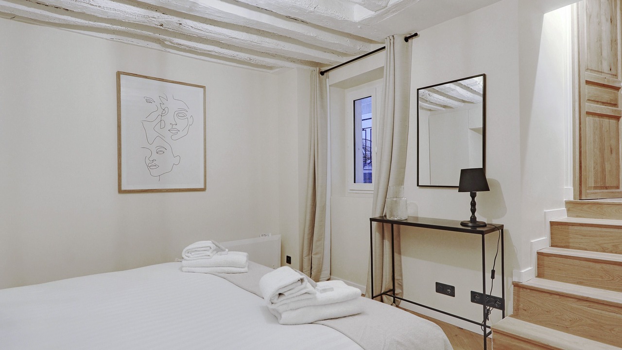 Photo of Bedroom in Arts-et-Metiers