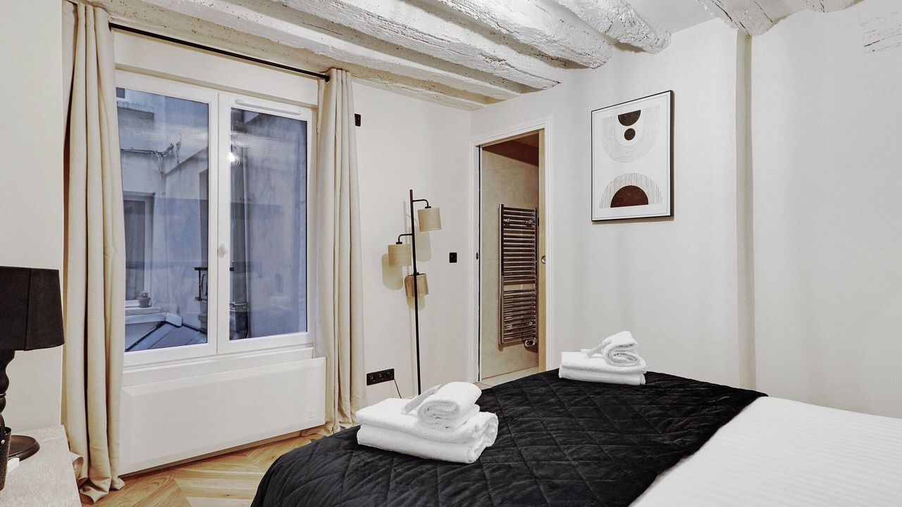 Photo of Bedroom in Arts-et-Metiers