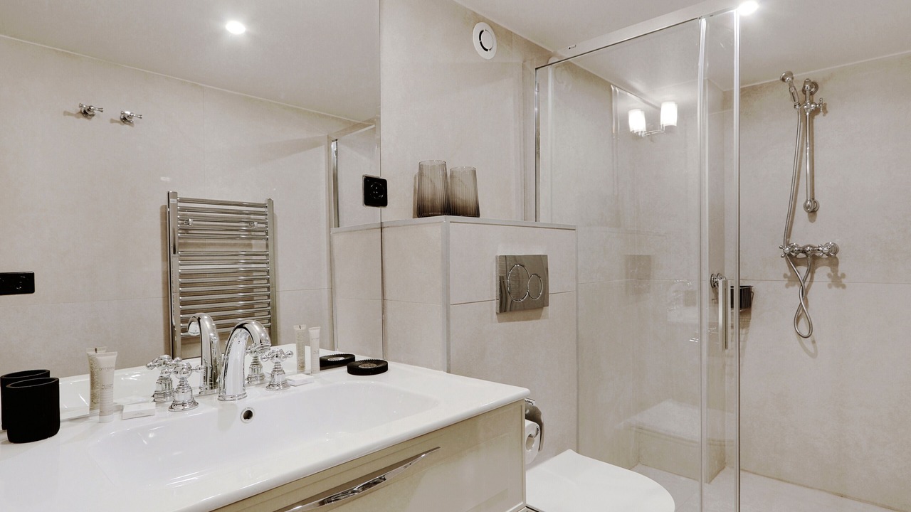 Photo of Bathroom in Arts-et-Metiers
