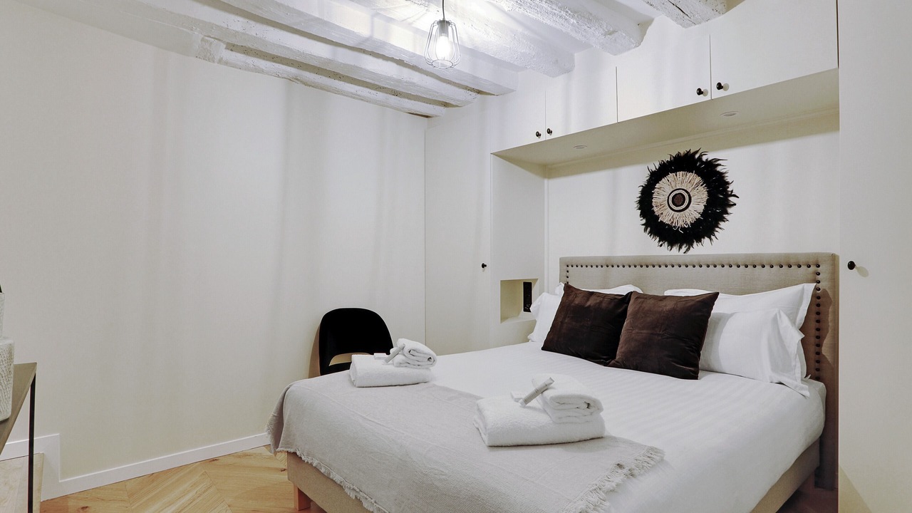 Photo of Bedroom in Arts-et-Metiers