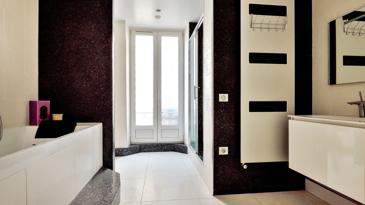 Photo of Bathroom in Chaillot