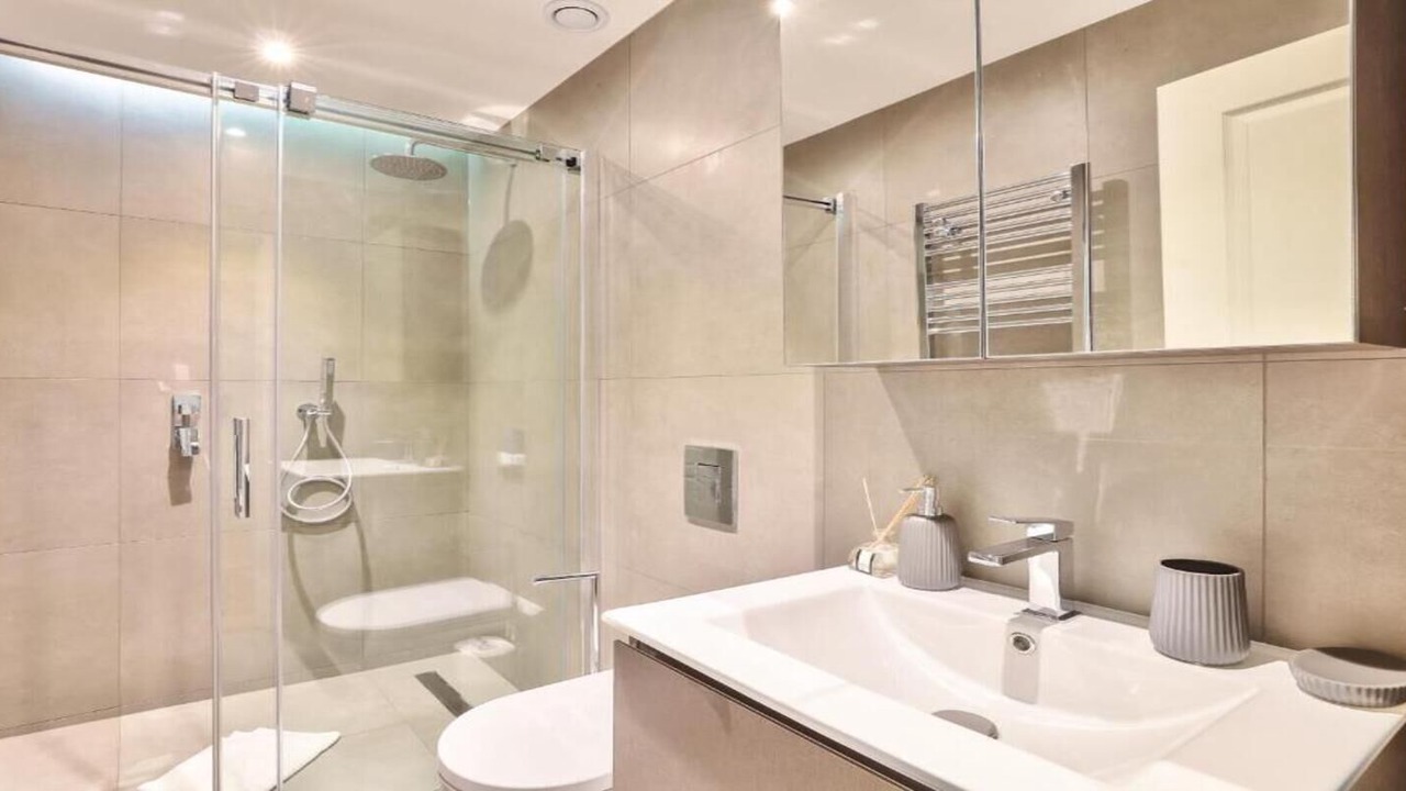 Photo of Bathroom in Quartier de la Folie-Mericourt