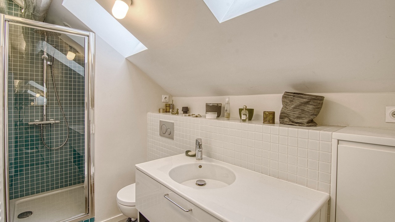 Photo of Bathroom in Vaucresson