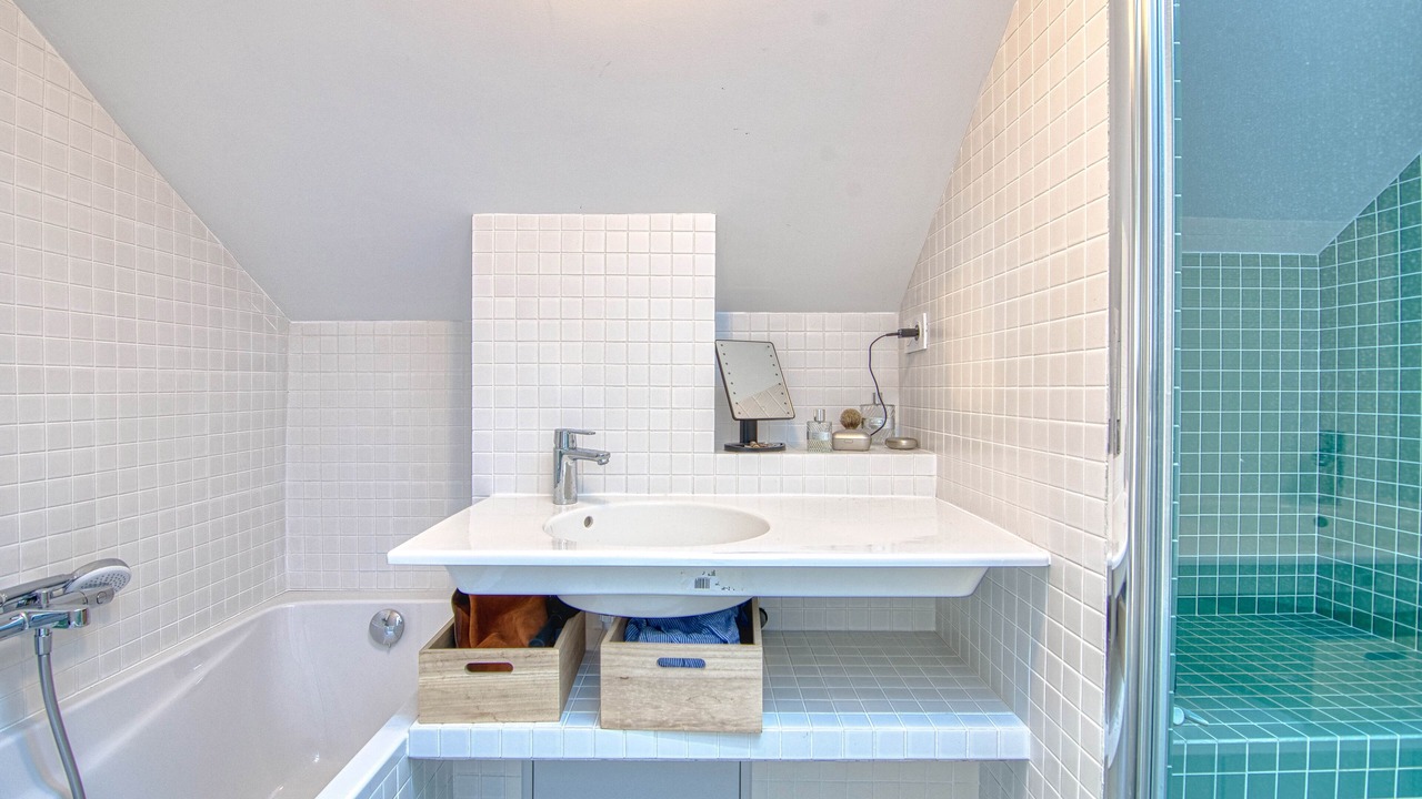 Photo of Bathroom in Vaucresson