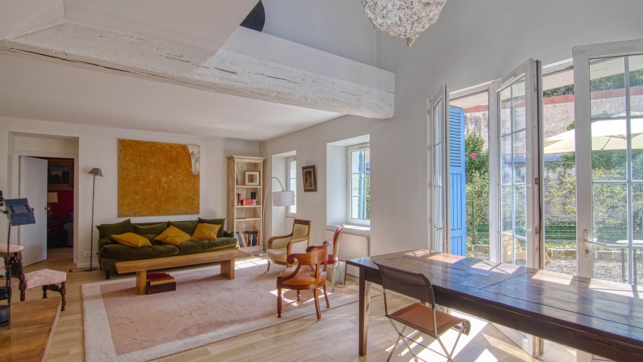 Photo of Livingroom in Vaucresson
