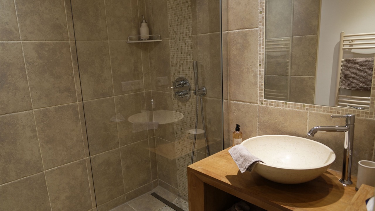 Photo of Bathroom in Quartier de la Place-Vendome