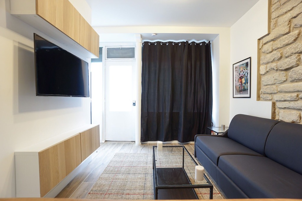 Photo of Livingroom in 5th Arrondissement
