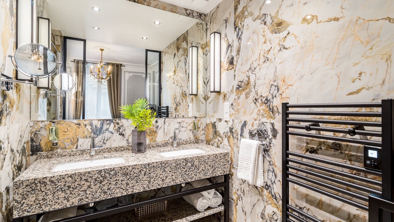 Photo of Bathroom in Paris City Center