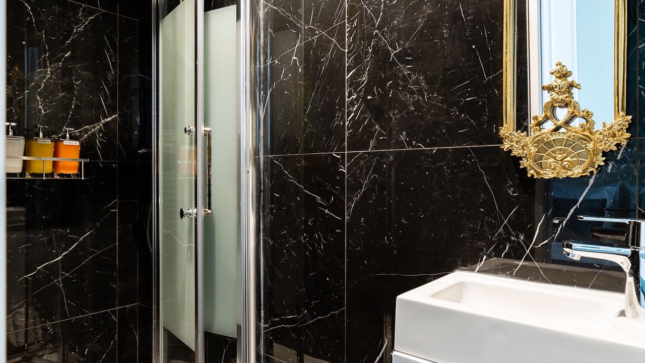 Photo of Bathroom in Les Halles