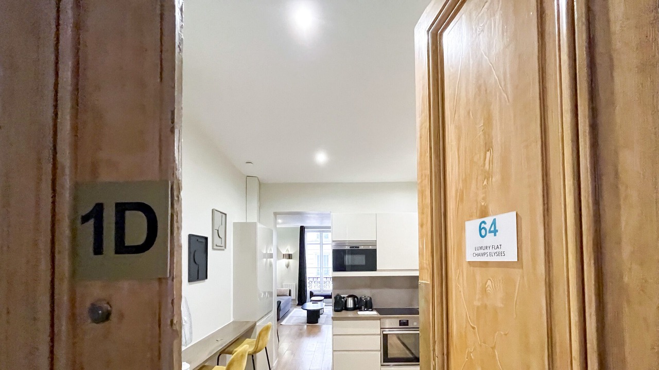 Photo of Kitchen in 8th Arrondissement