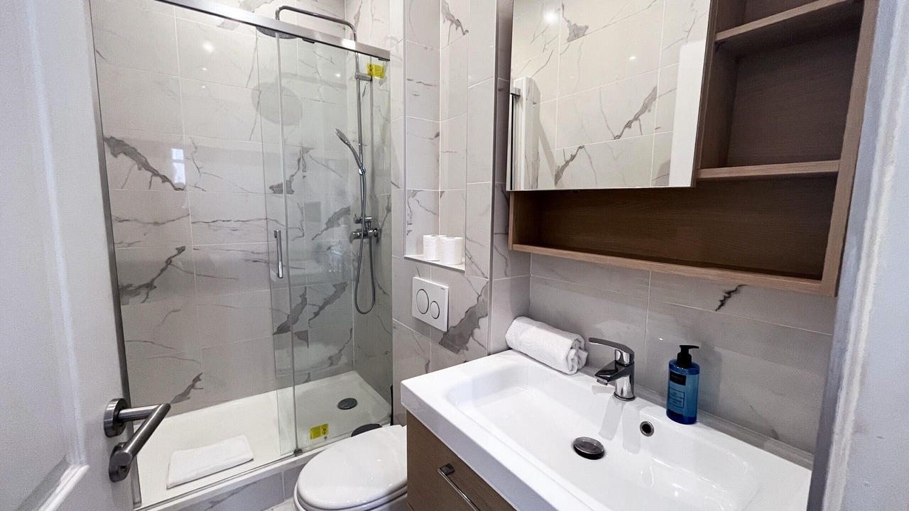 Photo of Bathroom in 8th Arrondissement