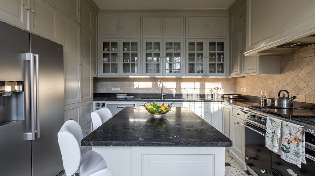 Photo of Kitchen in Villa Montmorency
