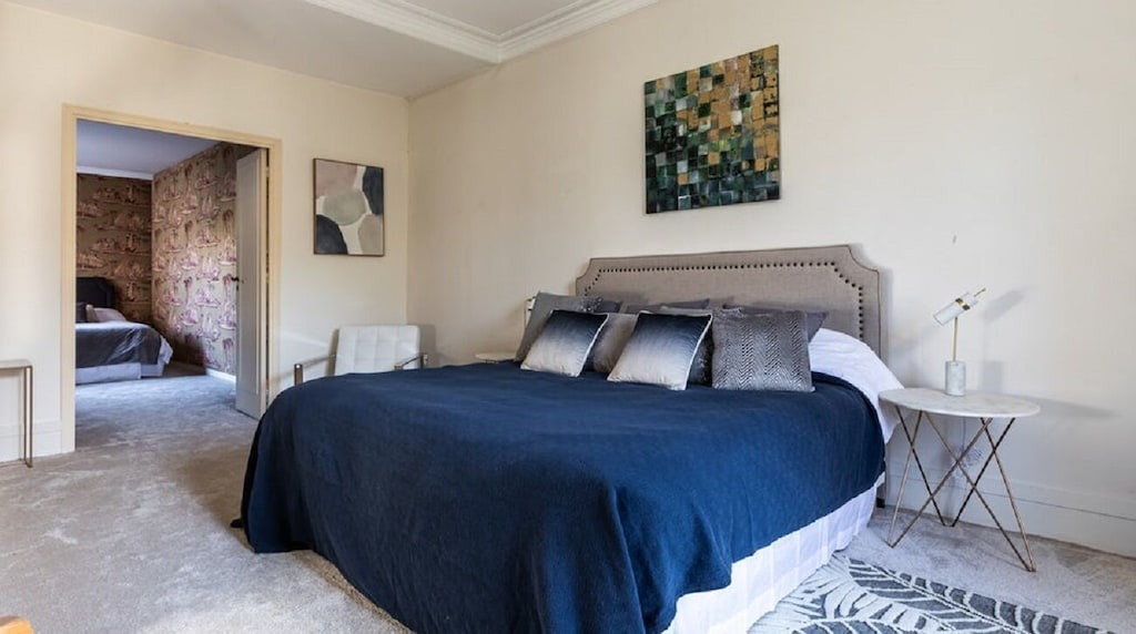 Photo of Bedroom in Villa Montmorency