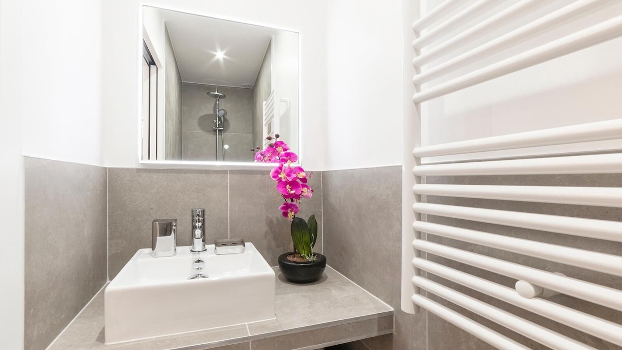 Photo of Bathroom in Quartier du Faubourg-Montmartre