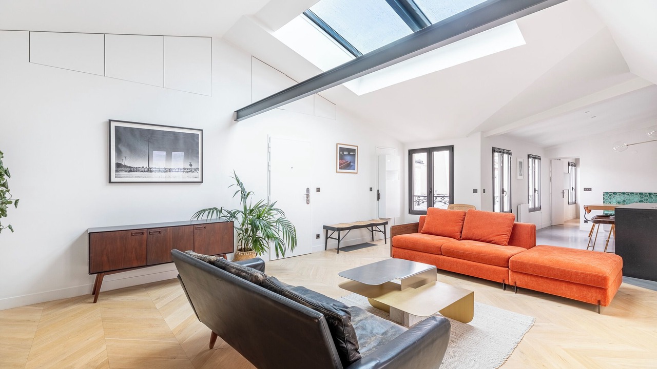 Photo of Livingroom in 10th Arrondissement
