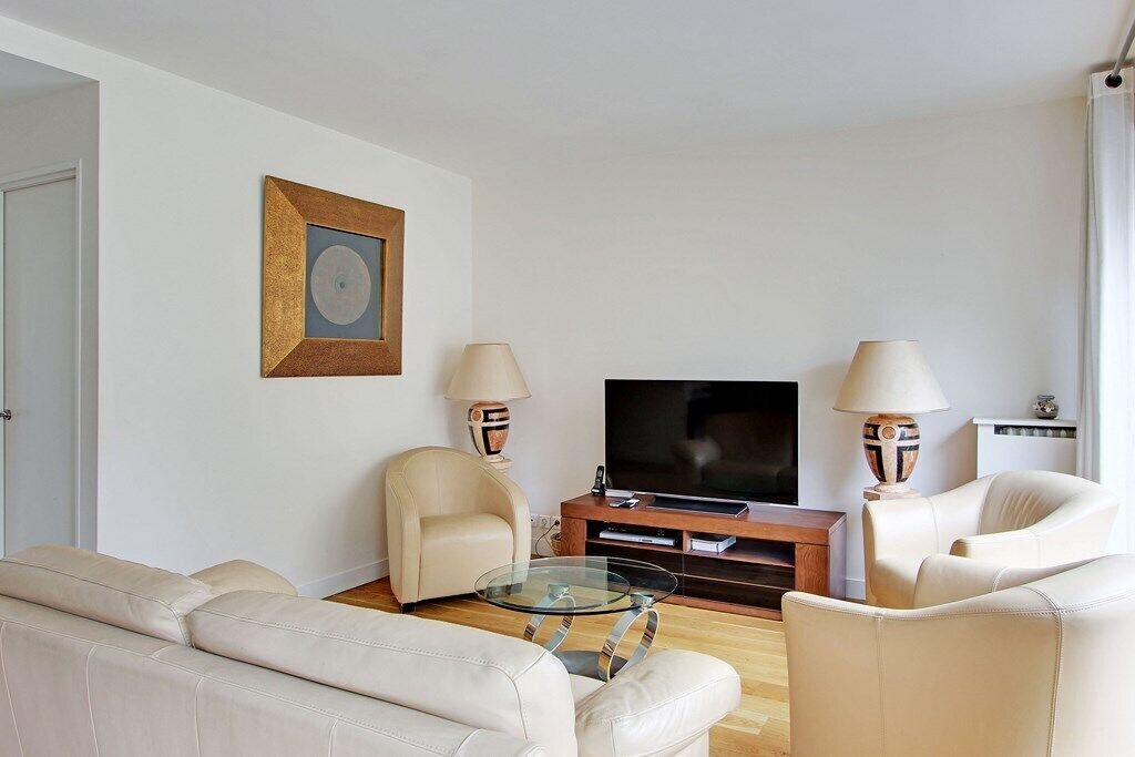 Photo of Livingroom in Chaillot