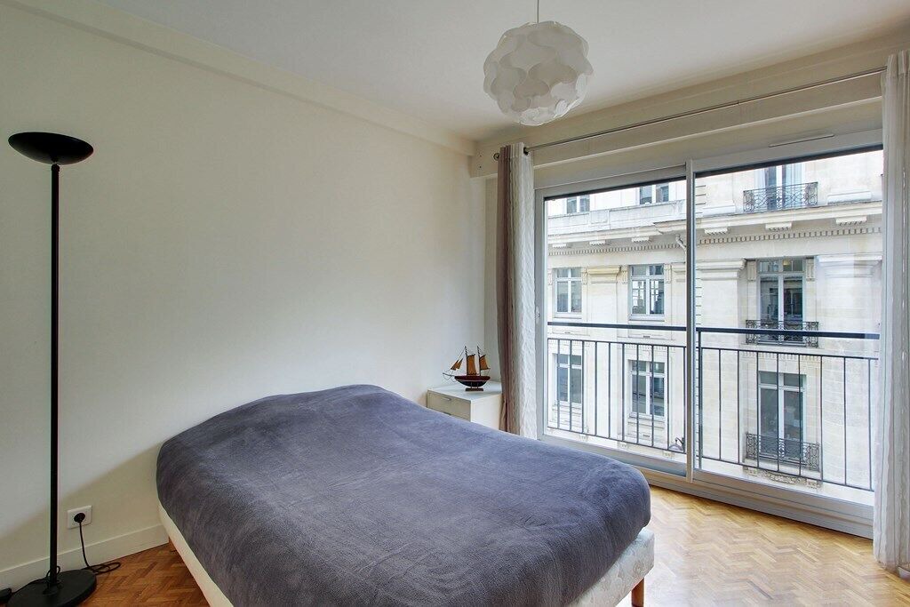 Photo of Bedroom in Chaillot