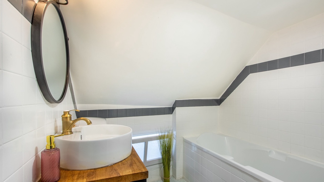 Photo of Bathroom in Arts-et-Metiers