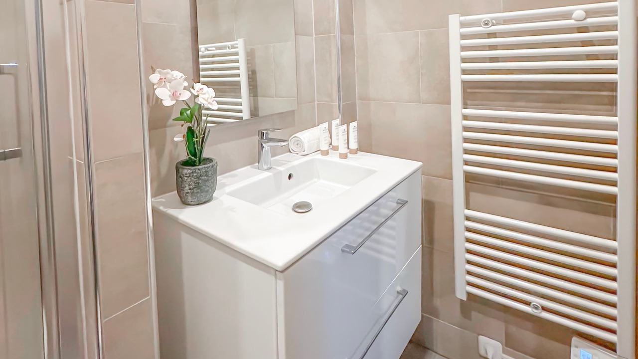 Photo of Bathroom in Arts-et-Metiers