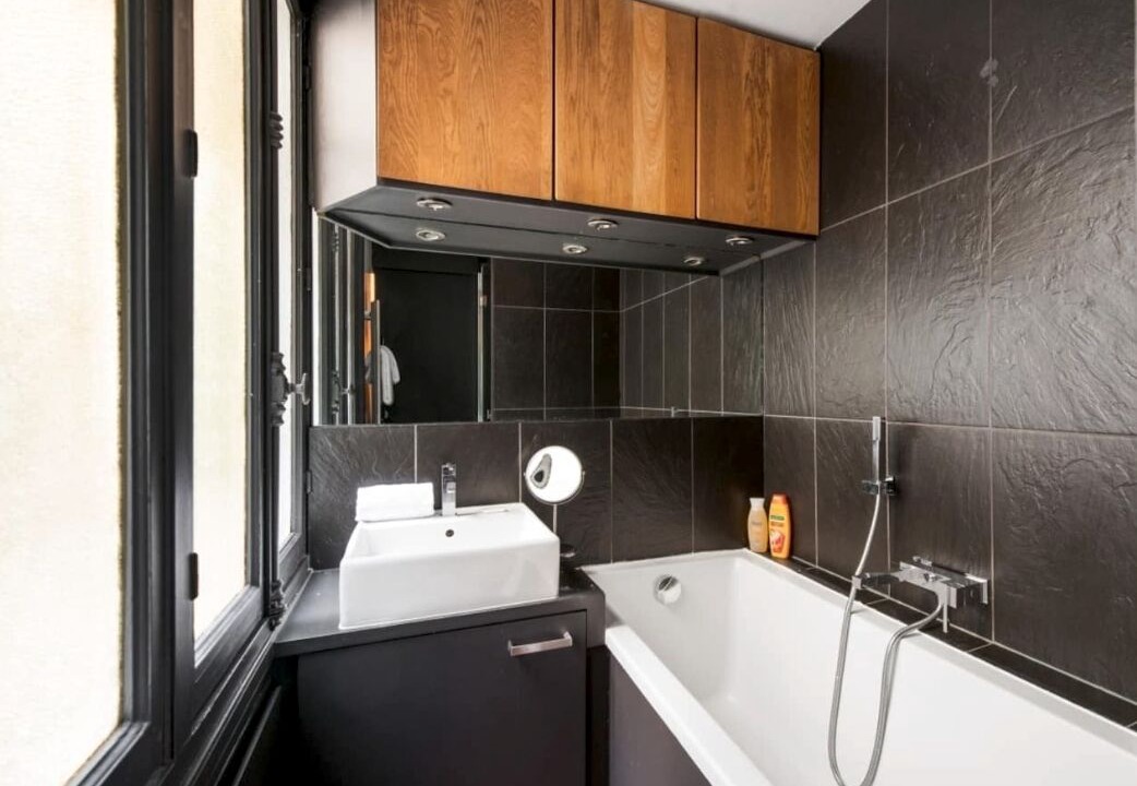 Photo of Bathroom in Saint-Merri