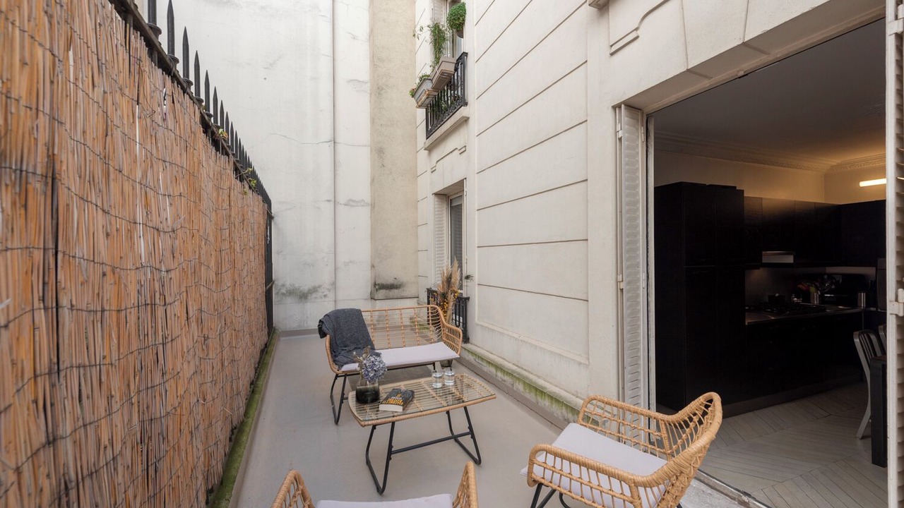 Photo of Patio Balcony in Saint-Merri