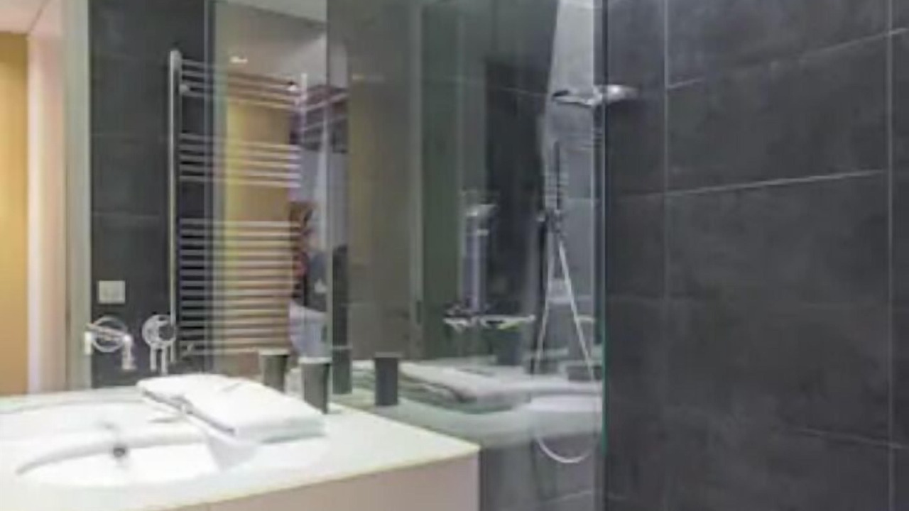 Photo of Bathroom in Quartier du Mail