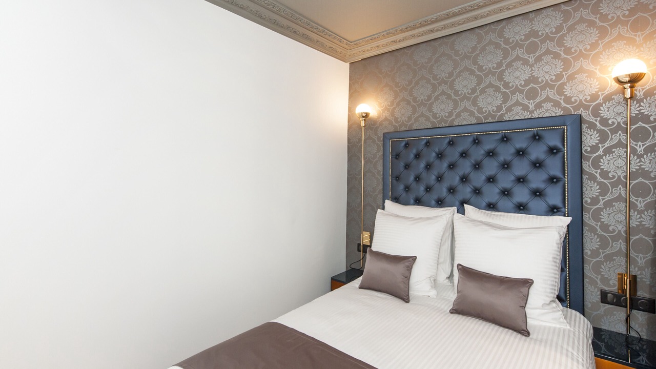 Photo of Bedroom in Champs-Elysees
