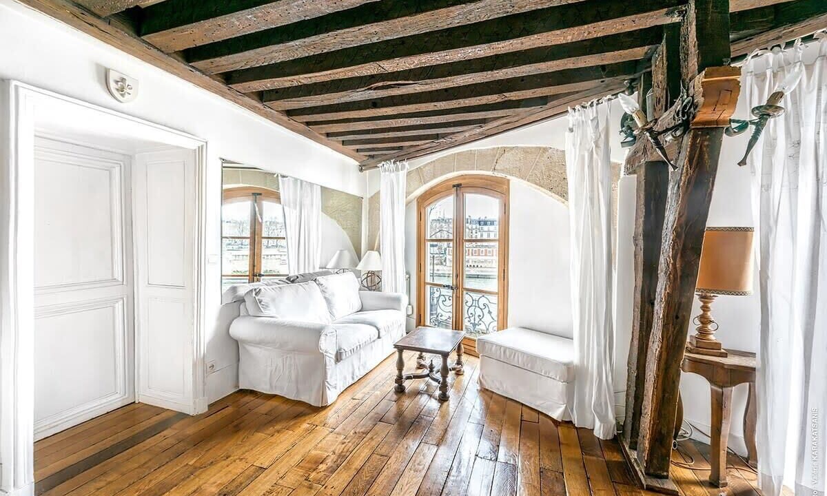 Photo of Livingroom in Notre Dame