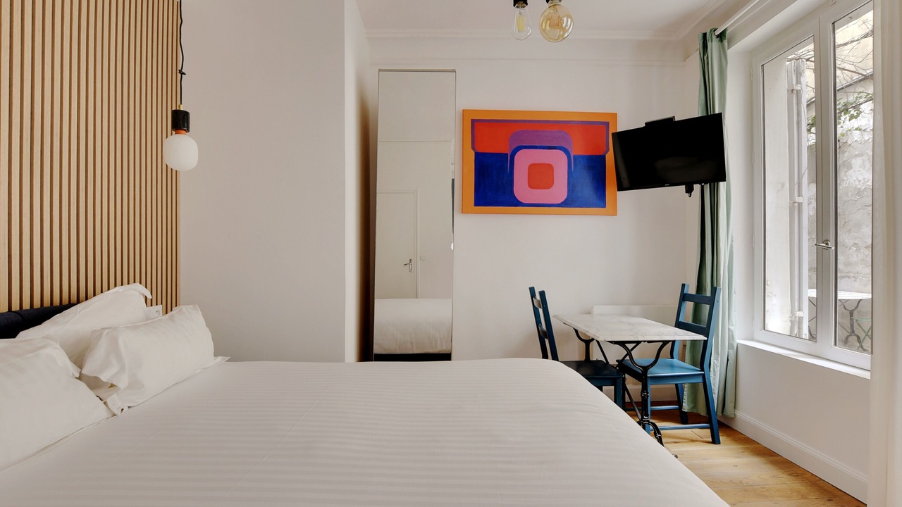 Photo of Bedroom in Notre-Dame-des-Champs