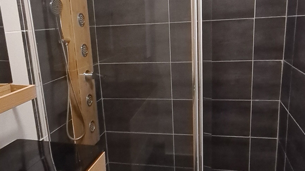 Photo of Bathroom in Noisy-le-Grand