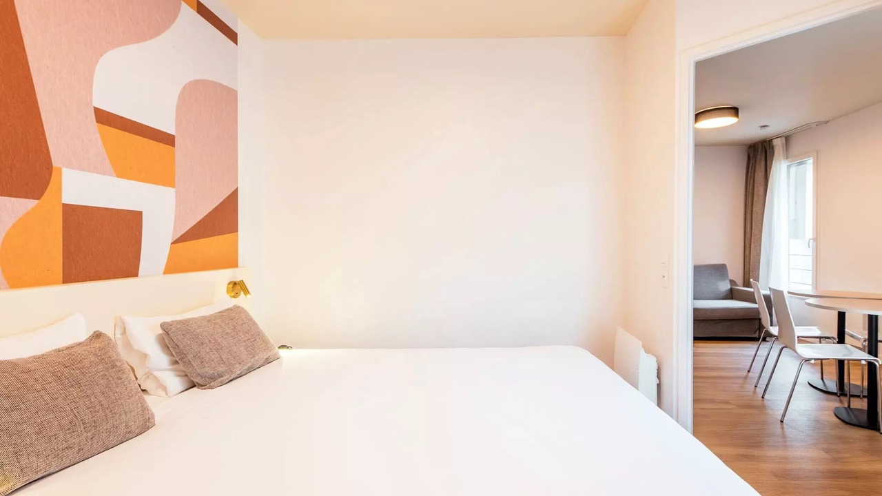 Photo of Bedroom in Asnieres-sur-Seine