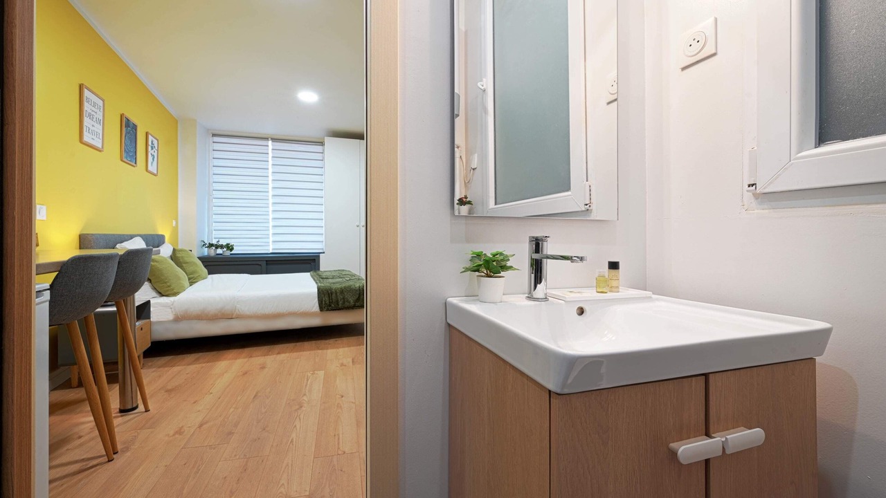 Photo of Bedroom in Chaillot
