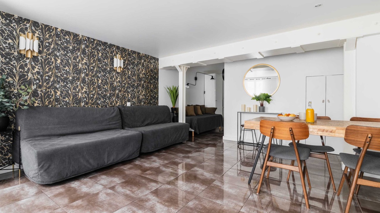 Photo of Livingroom in Combat