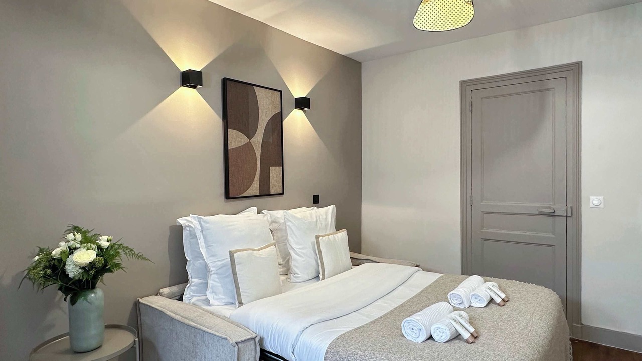 Photo of Bedroom in Chaillot