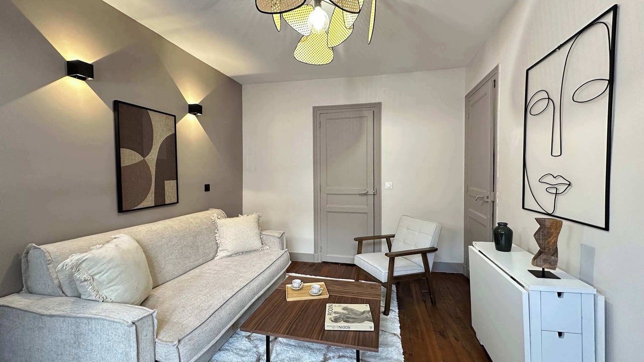 Photo of Bedroom in Chaillot